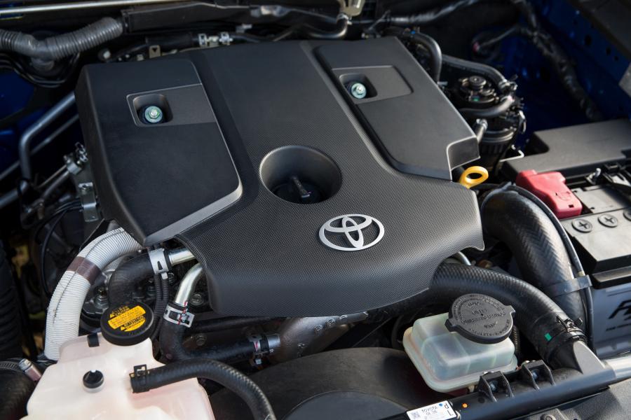  Toyota Hilux SR5 Double Cab 4x4 2015 года  (AU) (фото 11 из 18)